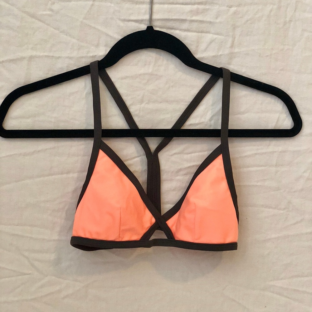 Xhiliration Strappy Bikini Top (Size S)